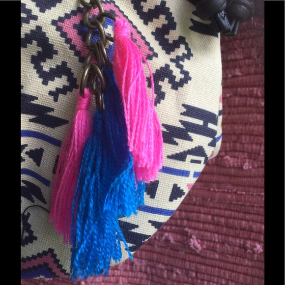 LILY QUEEN TRIBAL DRAWSTRING MINI CANVAS S… - Picture 4 of 6